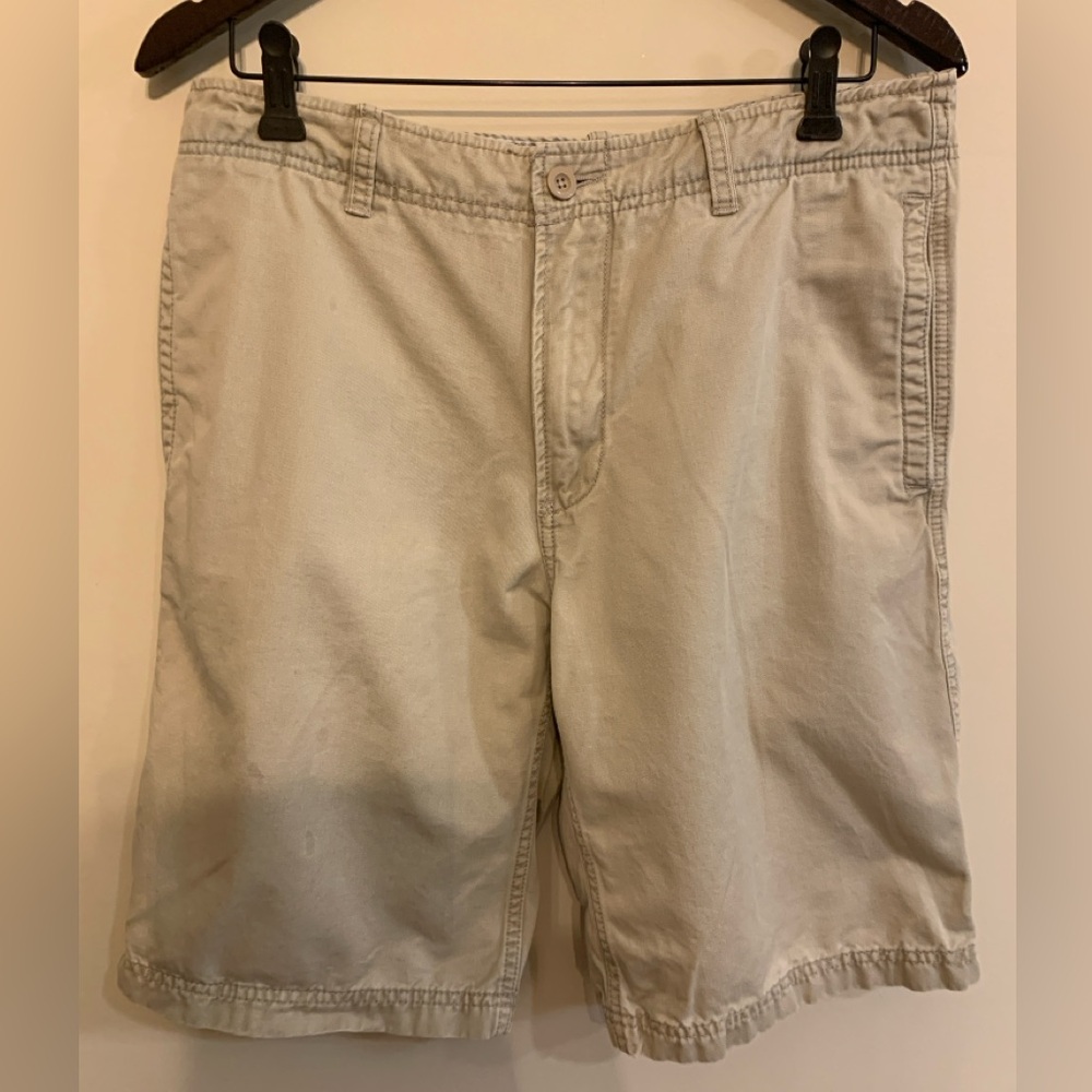 GAP Relaxed Fit Tan Shorts